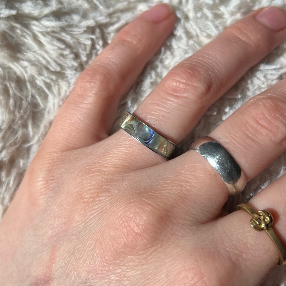 Abalone Shell Ring - Picture 5 of 9